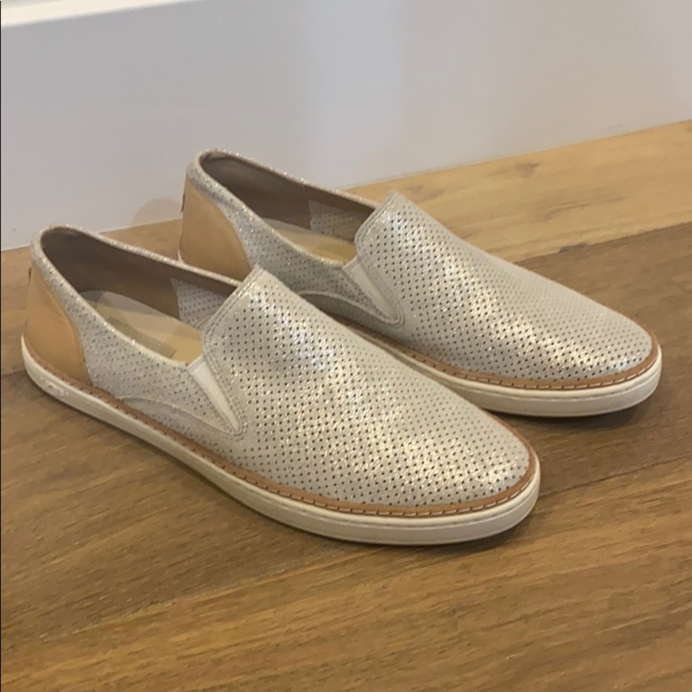 Ugg Aldey Perf sneaker slip on 9